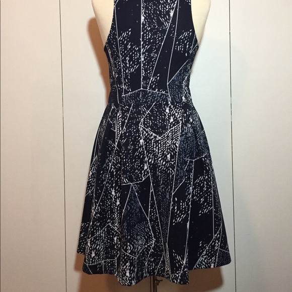 Mossimo Sleeveless Skater Dress - Picture 5 of 8